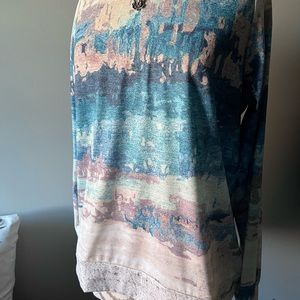 Women’s Shirt  L